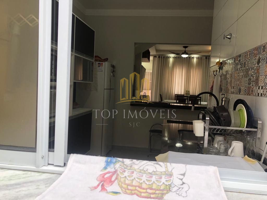 Casa com 106m² em Massaguaçu em Caraguatatuba