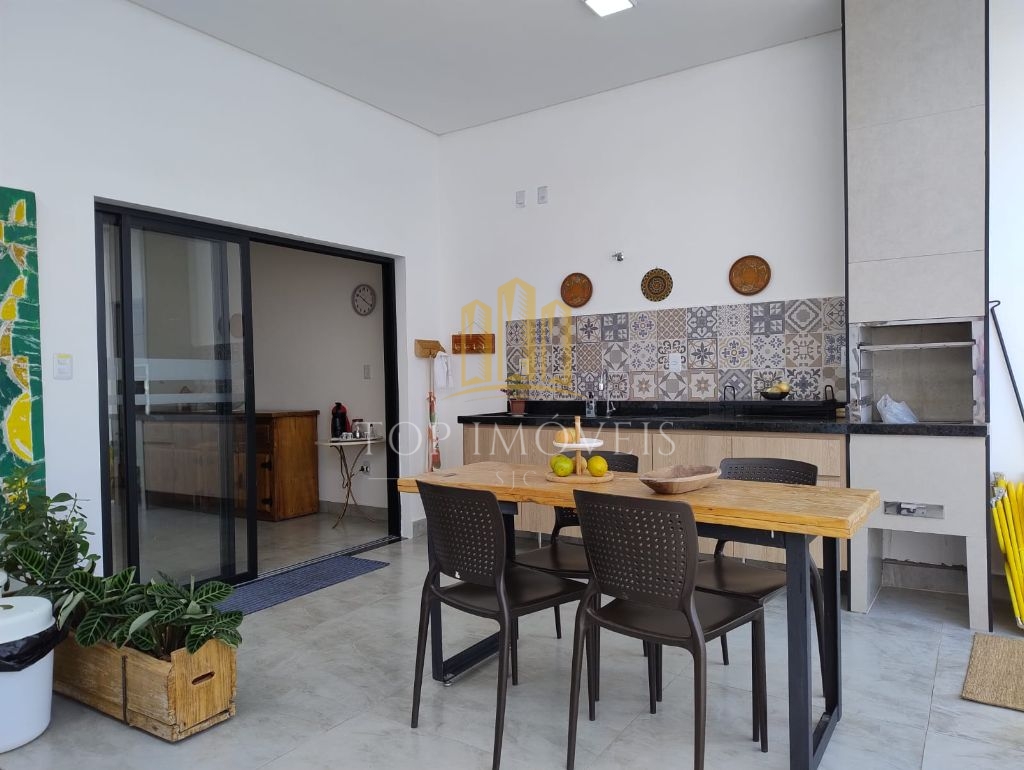 Maravilhosa casa de alto padrão em Caçapava