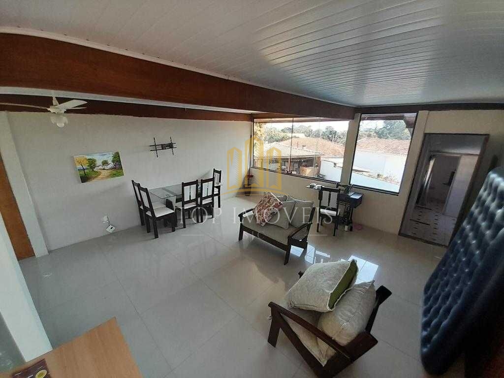 Maravilhosa casa tres dormitorios em condominio fechado na zona leste