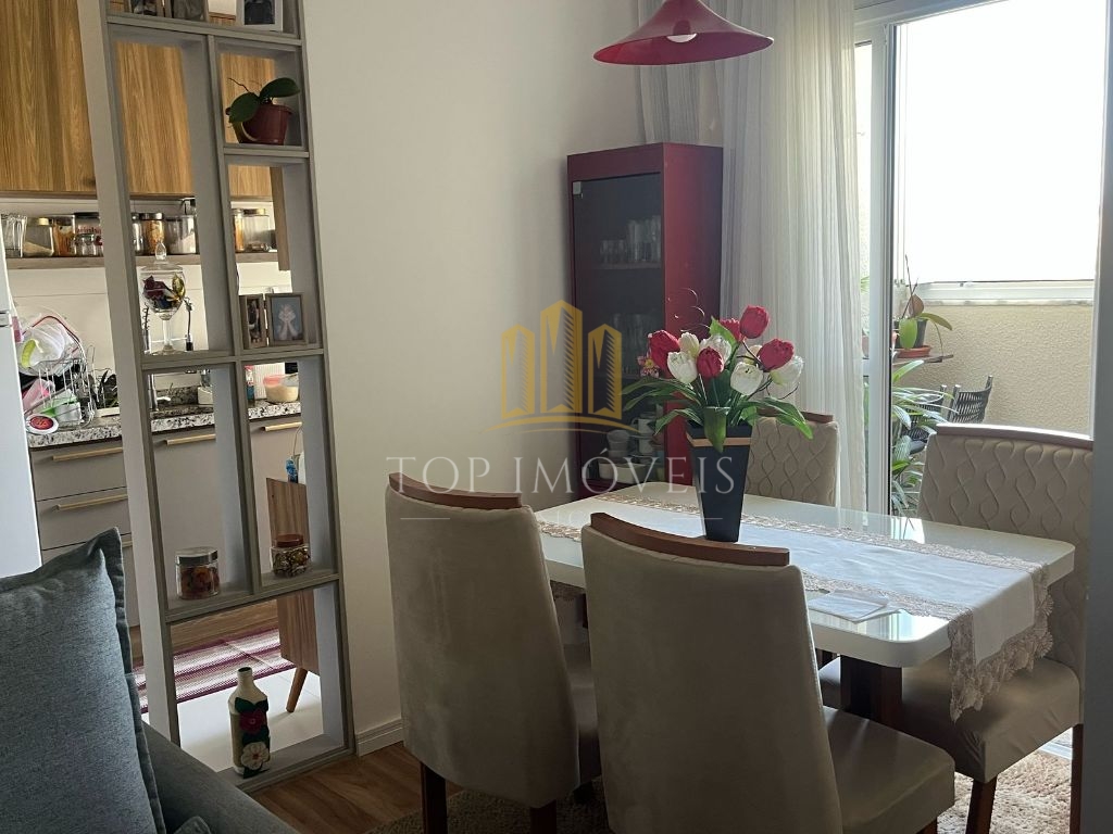 Ótimo apartamento no Flamboyant com 2 dormitórios e suíte