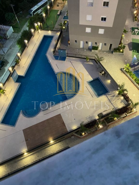 Ótimo apartamento no Flamboyant com 2 dormitórios e suíte