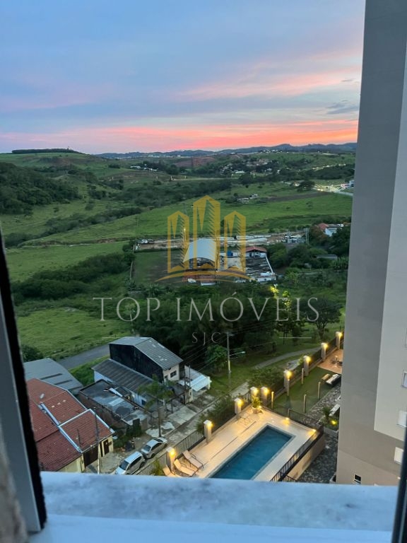 Ótimo apartamento no Flamboyant com 2 dormitórios e suíte
