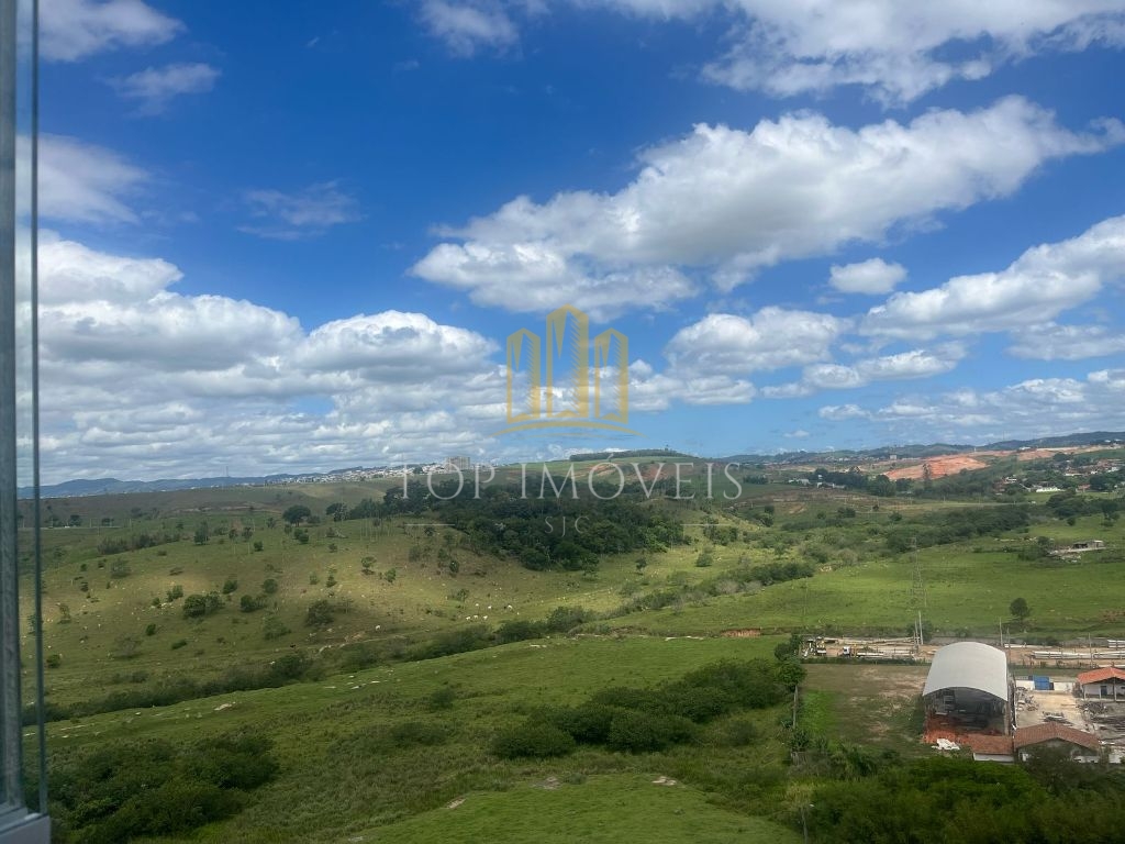 Ótimo apartamento no Flamboyant com 2 dormitórios e suíte