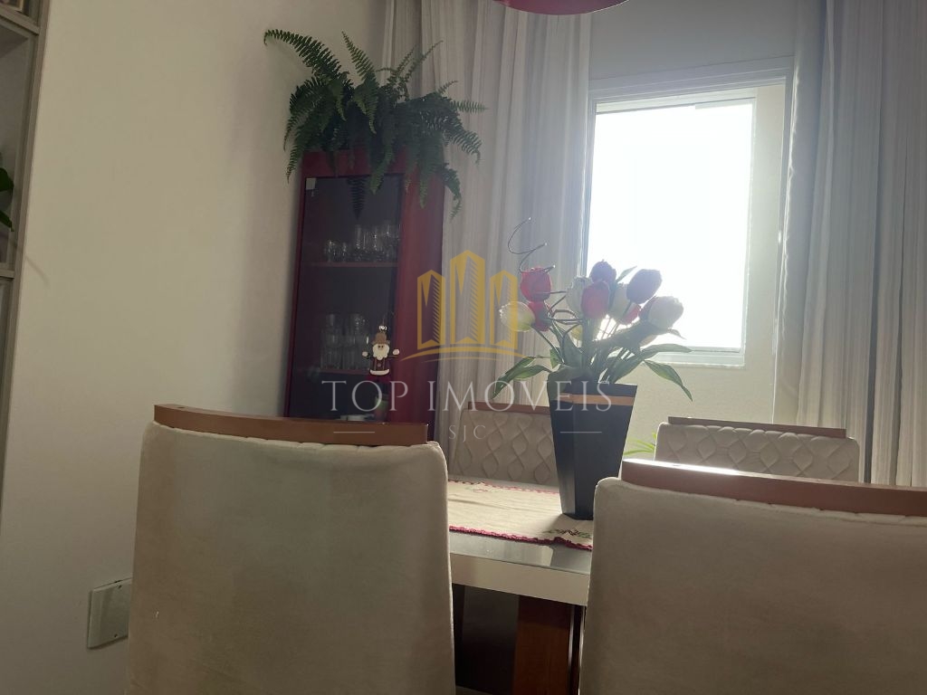 Ótimo apartamento no Flamboyant com 2 dormitórios e suíte
