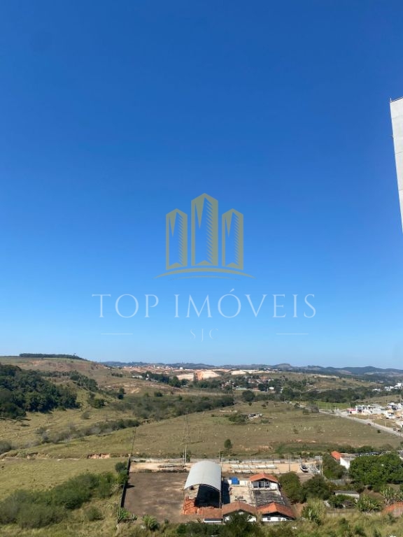 Ótimo apartamento no Flamboyant com 2 dormitórios e suíte
