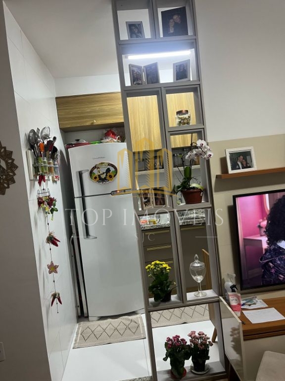 Ótimo apartamento no Flamboyant com 2 dormitórios e suíte