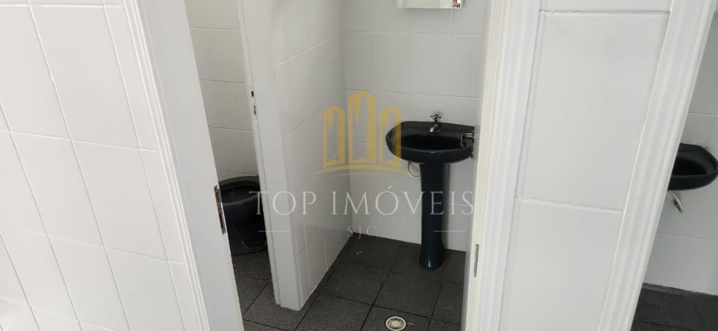 Excelente Oportunidade de Aluguel Comercial na Av. Cidade Jardim - 240m² de Área Útil!