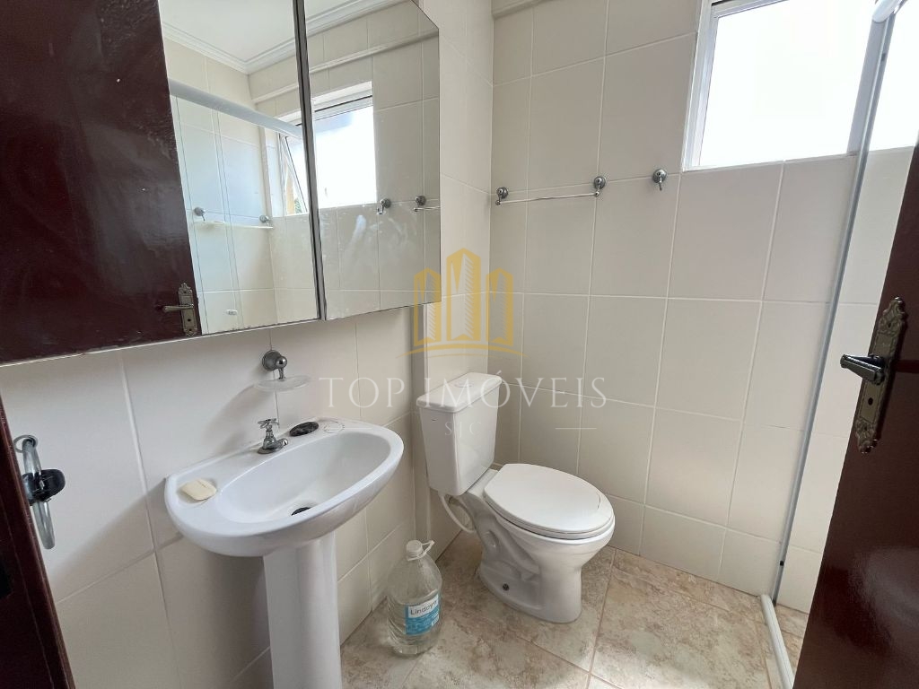 Apartamento Ótima Bem Conservado Próximo a Praia da Maranduba 2 Dormitórios c/ Suíte 77m²