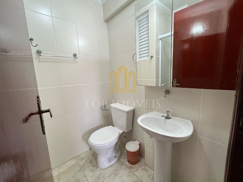 Apartamento Ótima Bem Conservado Próximo a Praia da Maranduba 2 Dormitórios c/ Suíte 77m²