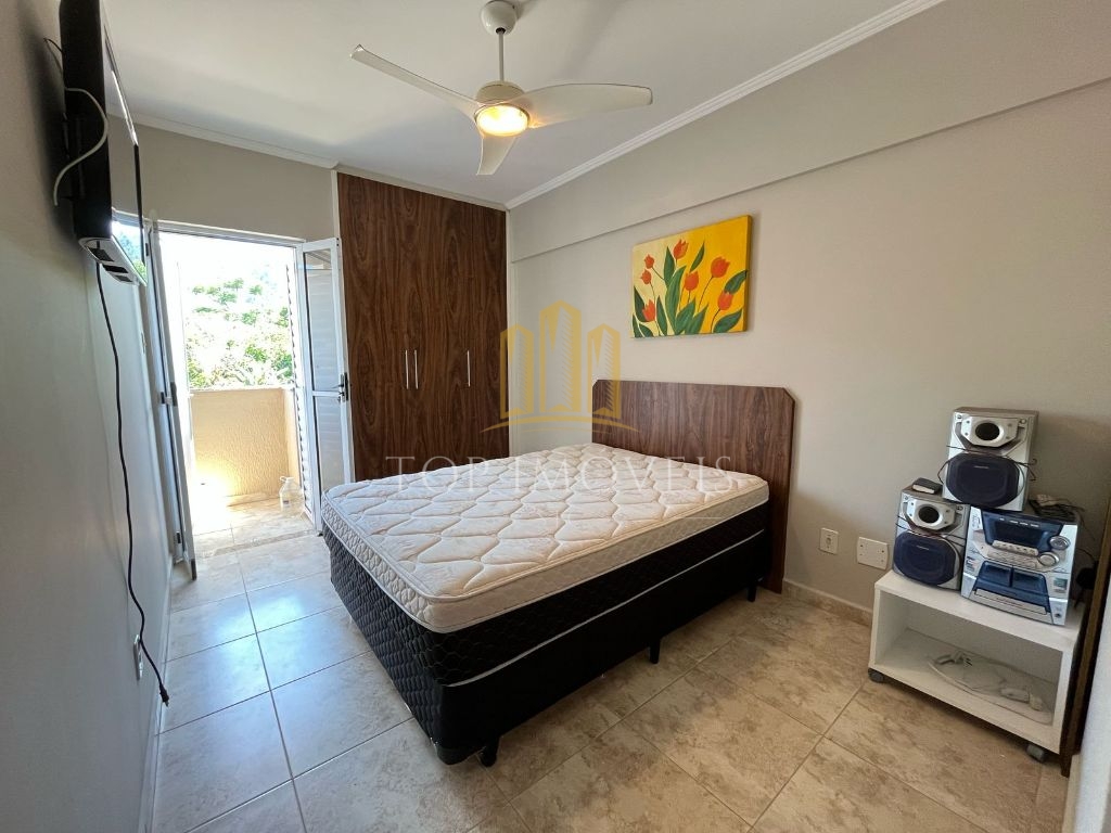 Apartamento Ótima Bem Conservado Próximo a Praia da Maranduba 2 Dormitórios c/ Suíte 77m²