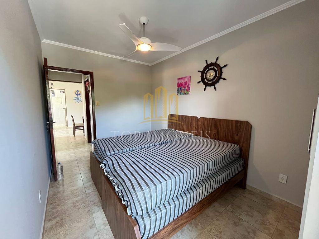 Apartamento Ótima Bem Conservado Próximo a Praia da Maranduba 2 Dormitórios c/ Suíte 77m²