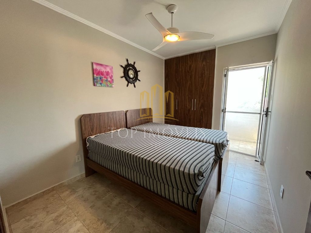 Apartamento Ótima Bem Conservado Próximo a Praia da Maranduba 2 Dormitórios c/ Suíte 77m²