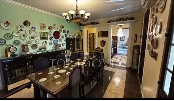 Linda Casa de Alto Padrão em Chacara no Torrão de Ouro