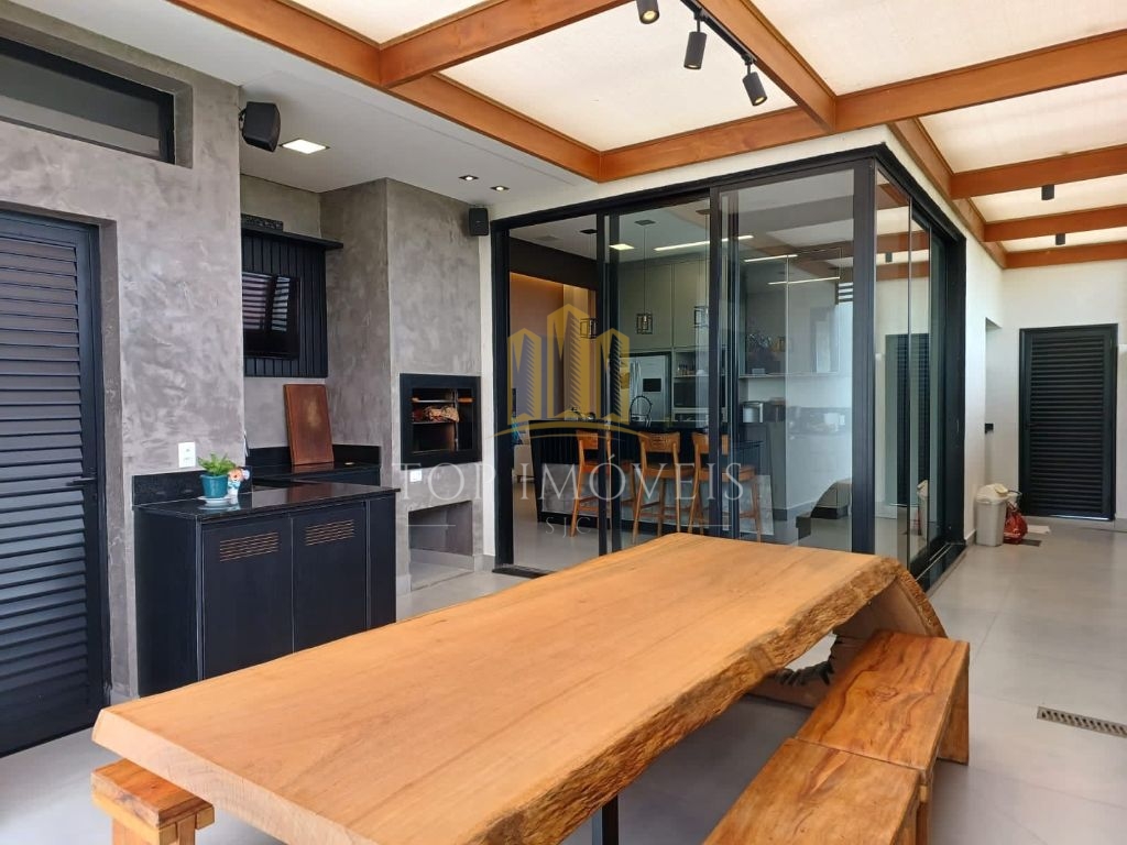Linda Casa de Alto Padrão no Condominio Santa Monica em Cacapava - SP
