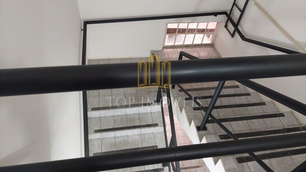 Espaçosa sala comercial no coração da vila adyana oportunidade
