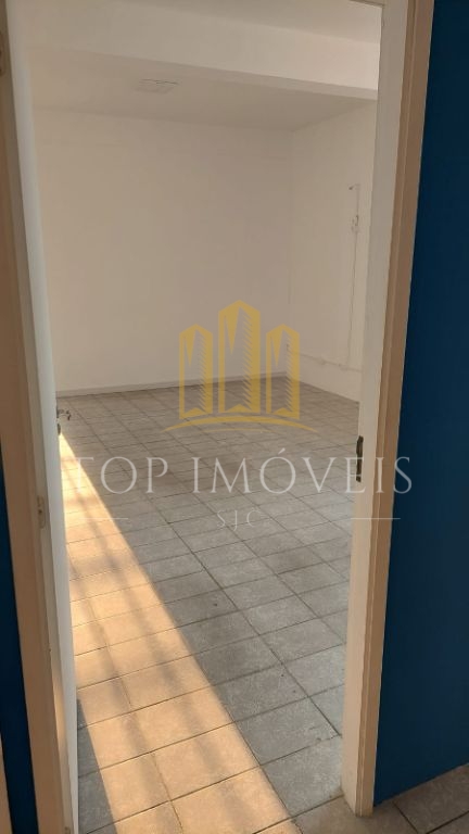 Espaçosa sala comercial no coração da vila adyana oportunidade