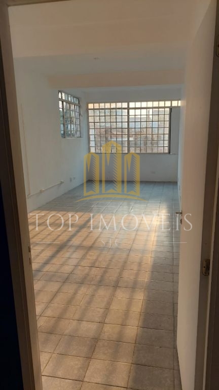 Espaçosa sala comercial no coração da vila adyana oportunidade
