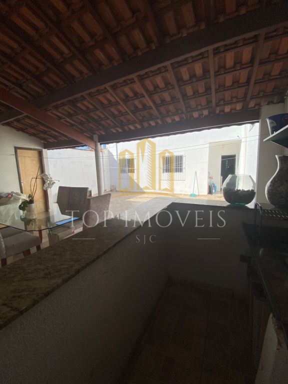 Sobrado de 4 dormitórios e 4 banheiros no Vista Verde 200m²