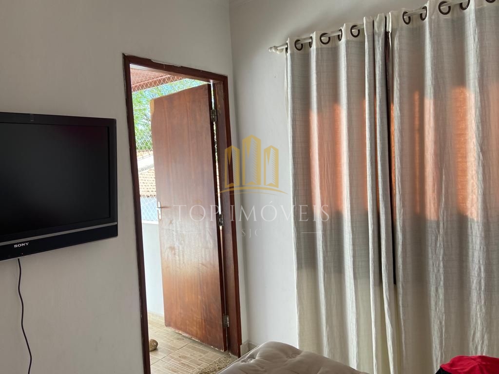 Sobrado de 4 dormitórios e 4 banheiros no Vista Verde 200m²