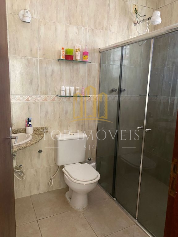 Sobrado de 4 dormitórios e 4 banheiros no Vista Verde 200m²