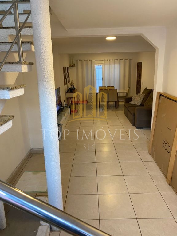 Sobrado de 4 dormitórios e 4 banheiros no Vista Verde 200m²