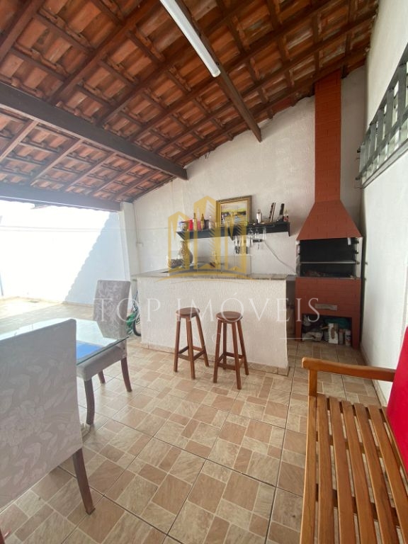 Sobrado de 4 dormitórios e 4 banheiros no Vista Verde 200m²