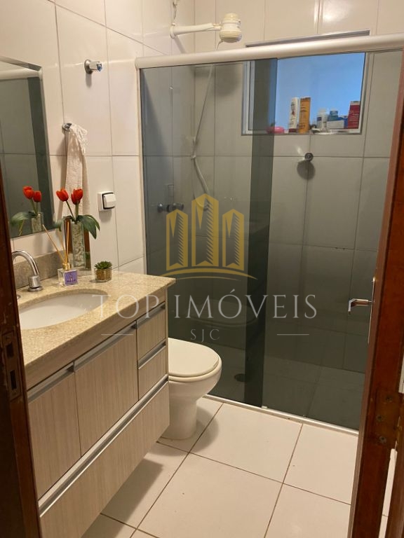 Sobrado de 4 dormitórios e 4 banheiros no Vista Verde 200m²