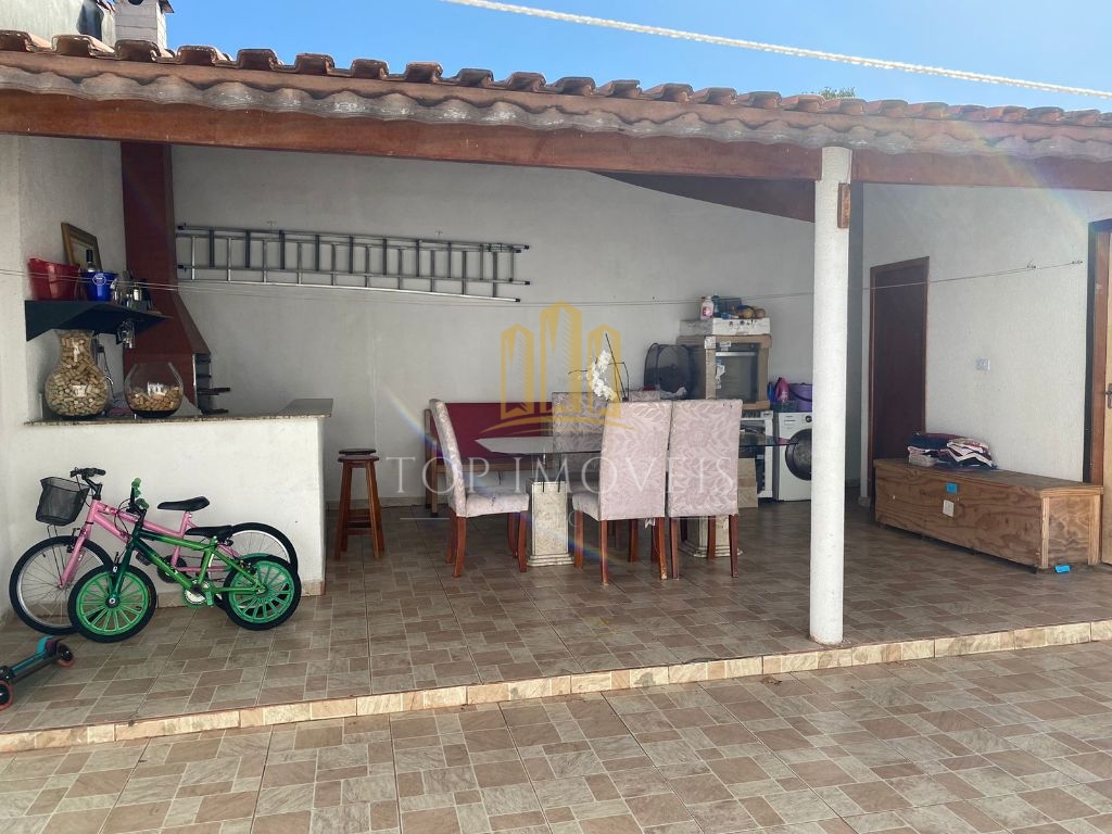 Sobrado de 4 dormitórios e 4 banheiros no Vista Verde 200m²