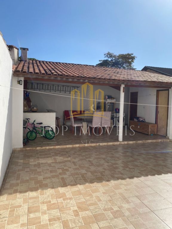 Sobrado de 4 dormitórios e 4 banheiros no Vista Verde 200m²