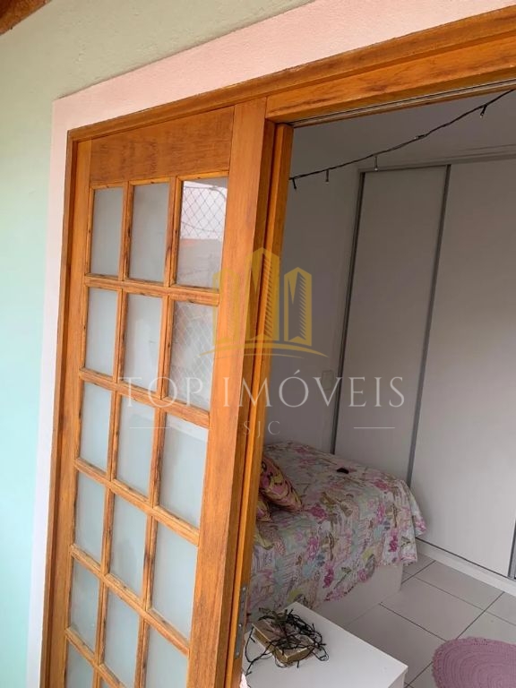 Linda Casa Localizada no Bosque dos Ipes 2 dormitorios Suite Planejados Portao Eletronico