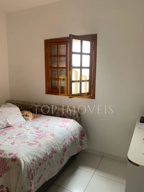 Linda Casa Localizada no Bosque dos Ipes 2 dormitorios Suite Planejados Portao Eletronico