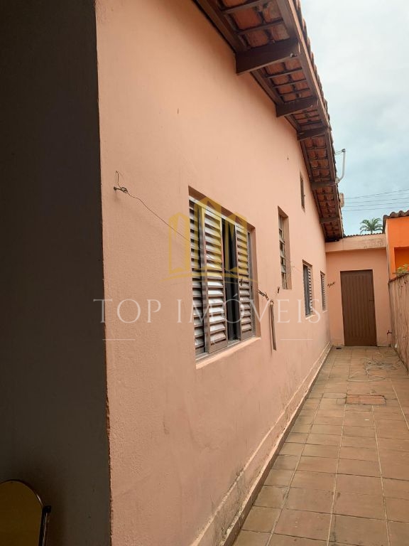Casa à venda no CENTRO de São Sebastião excelente localização e potencial comercial!