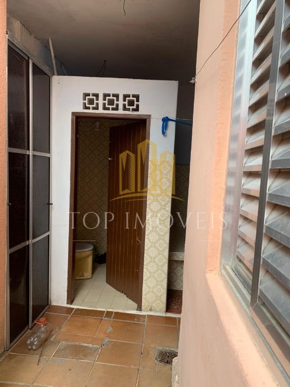 Casa à venda no CENTRO de São Sebastião excelente localização e potencial comercial!
