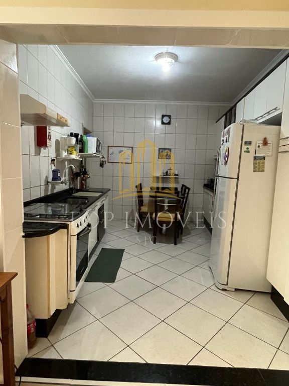 Linda Casa Assobradada no Bosque dos Eucaliptos Conforto e Praticidade em Excelente Localização!