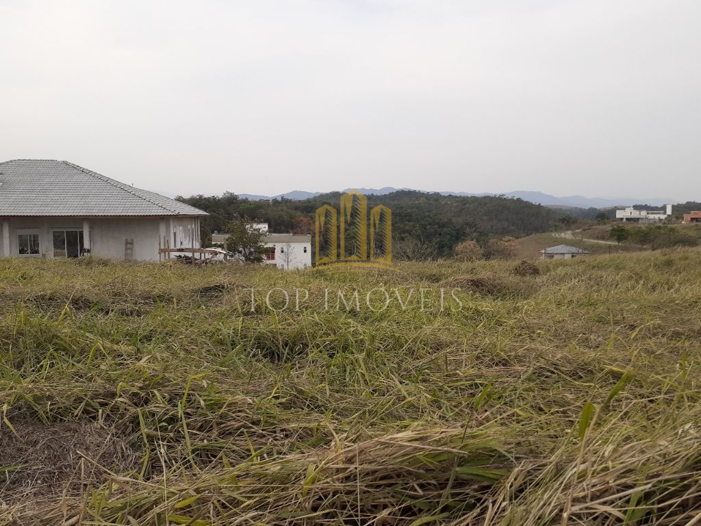 Ótimo terreno no Condomínio Espelho DÁgua na quadra Quadra I, com 1.318,77 m2 (35,06 x 37,62), em localização privilegiada em uma das partes mais altas do condomínio!