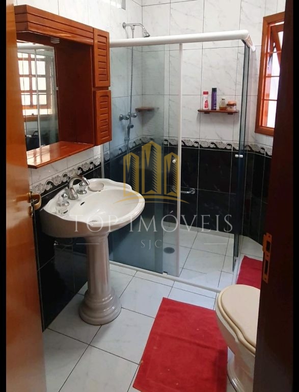 Excelente Casa Térrea à Venda em Caçapava/SP 3 Dormitórios 260m² Terreno R$ 640.000