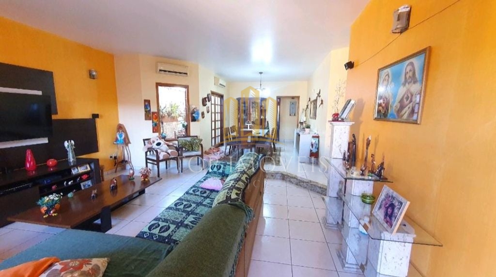 Excelente Casa Térrea à Venda em Caçapava/SP 3 Dormitórios 260m² Terreno R$ 640.000