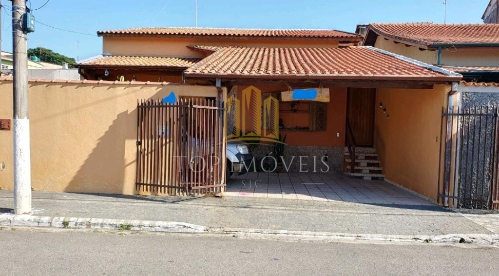 Excelente Casa Térrea à Venda em Caçapava/SP 3 Dormitórios 260m² Terreno R$ 640.000