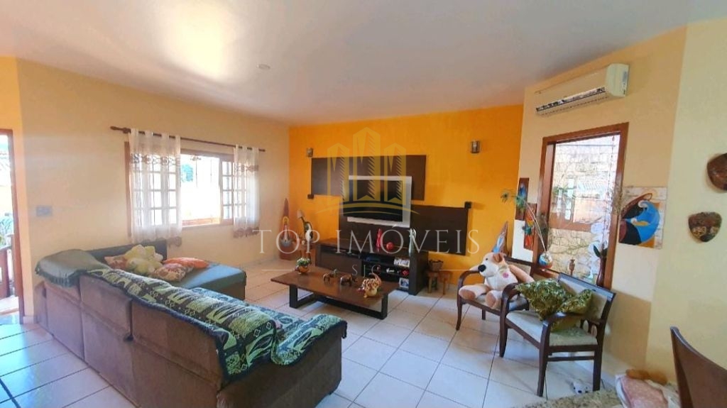 Excelente Casa Térrea à Venda em Caçapava/SP 3 Dormitórios 260m² Terreno R$ 640.000