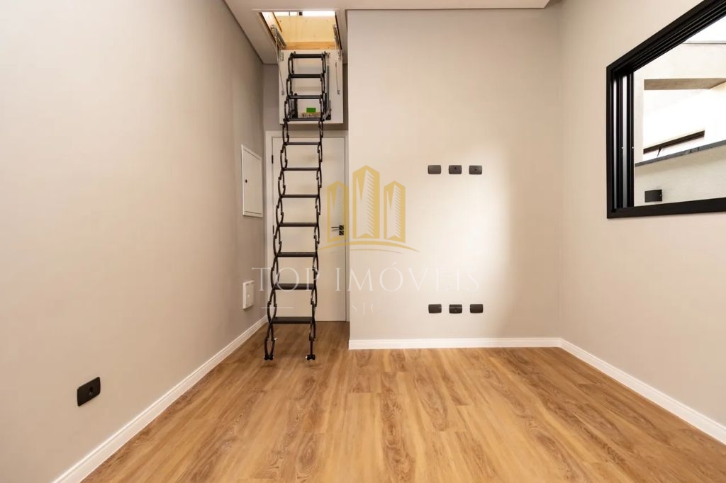 Magnifica casa Nova três dormitórios suite master espaço gourmet em condominio fechado