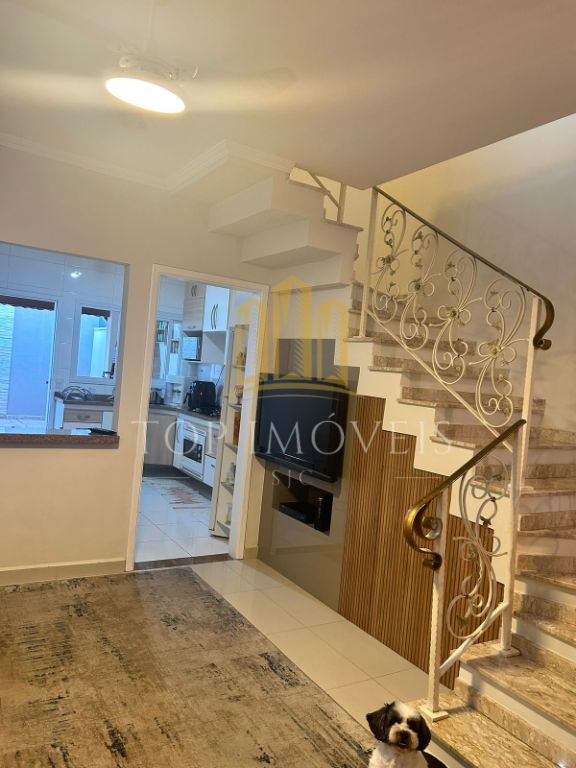 Linda casa dois dormitórios suíte espaço gourmet em condominio fechado