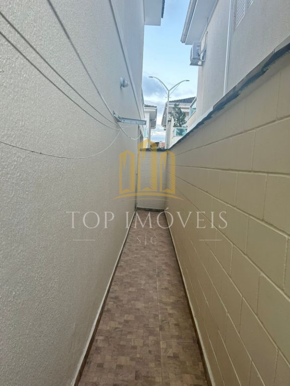 Linda casa dois dormitórios suíte espaço gourmet em condominio fechado