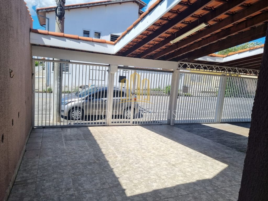 Lindo sobrado dois dormitorios no Jardim Santa Maria