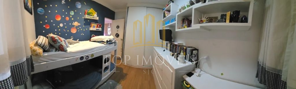 Casa em condomínio fechado, 2 dormitorios, com piscina aquecida, area gourmet Repleto de Planejados