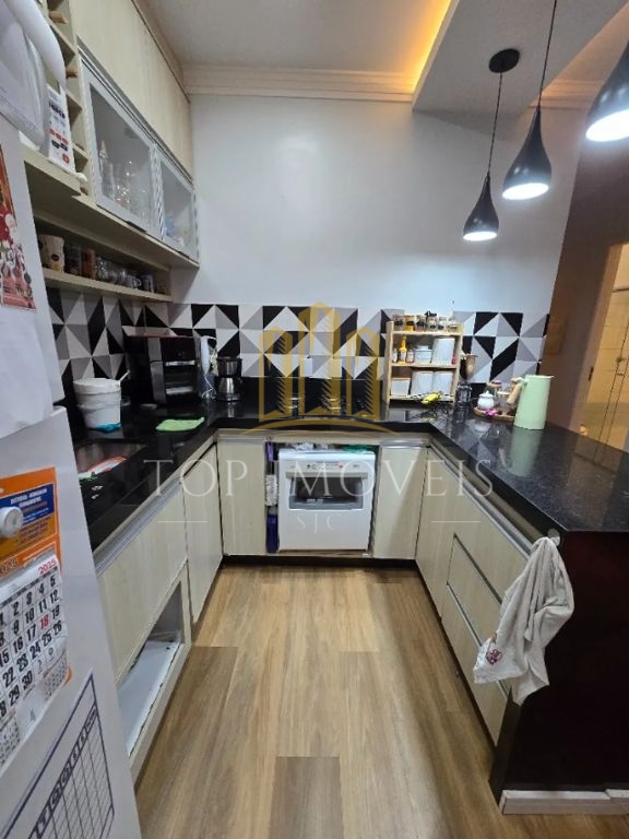 Casa em condomínio fechado, 2 dormitorios, com piscina aquecida, area gourmet Repleto de Planejados