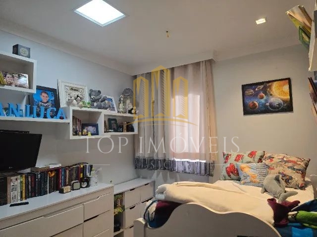 Casa em condomínio fechado, 2 dormitorios, com piscina aquecida, area gourmet Repleto de Planejados