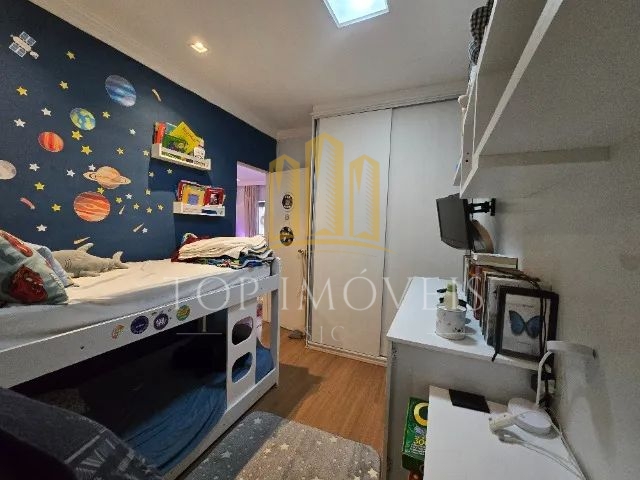 Casa em condomínio fechado, 2 dormitorios, com piscina aquecida, area gourmet Repleto de Planejados
