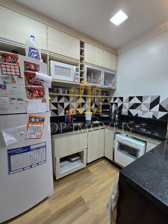 Casa em condomínio fechado, 2 dormitorios, com piscina aquecida, area gourmet Repleto de Planejados