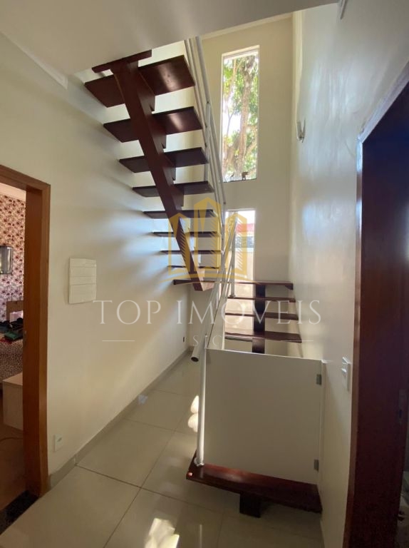 A casa que você sempre sonhou... Existe! Um lar encantador espera por você na charmosa Vila Branca!