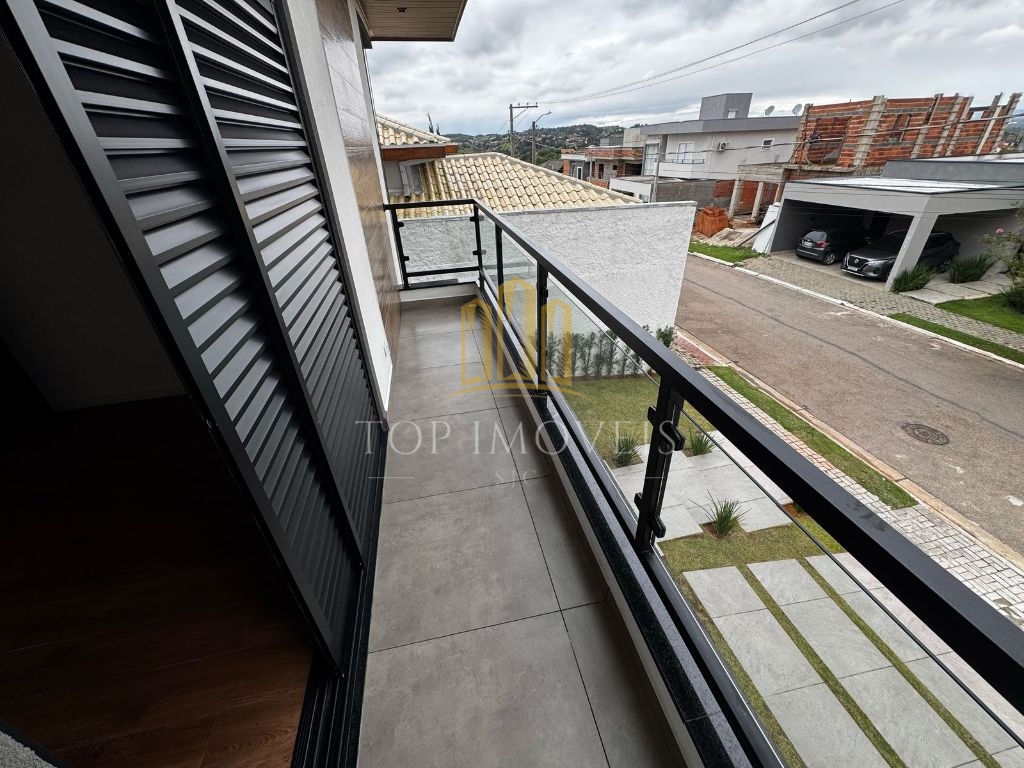 Sobrado novo alto padrão 4 dormitórios piscina zona norte condomínio mantiqueira sjc